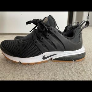 Black and White Nike Air Presto